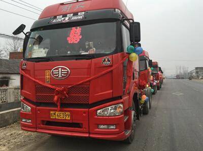 安徽滁州卡車司機結(jié)婚車隊,霸氣!